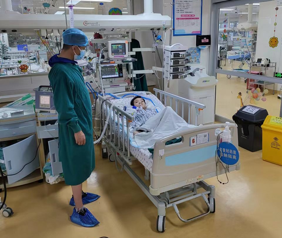 江阴市跨省救护车出租公司